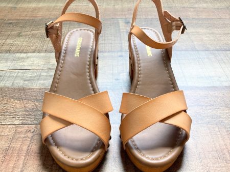 Cushionaire Faux Wood Leather Strap Heeled Sandals- Size 8.5 (LIKE NEW) Online Sale