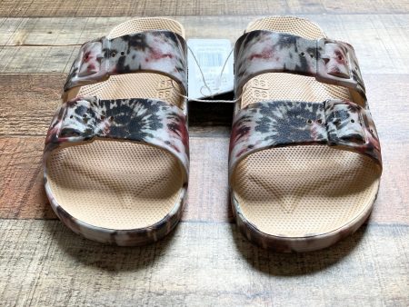 Freedom Moses Sandals NWT- Size 8-9 (sold out online) Cheap