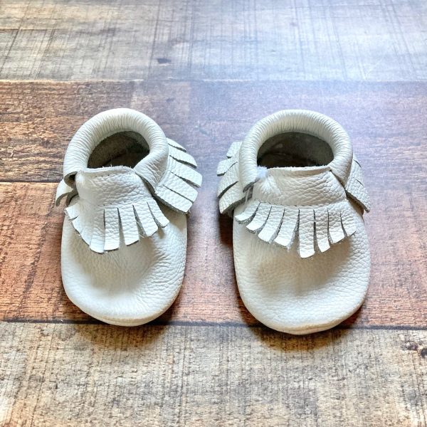 Bird Rock Baby White Fringe Moccasins- Size 3 Discount