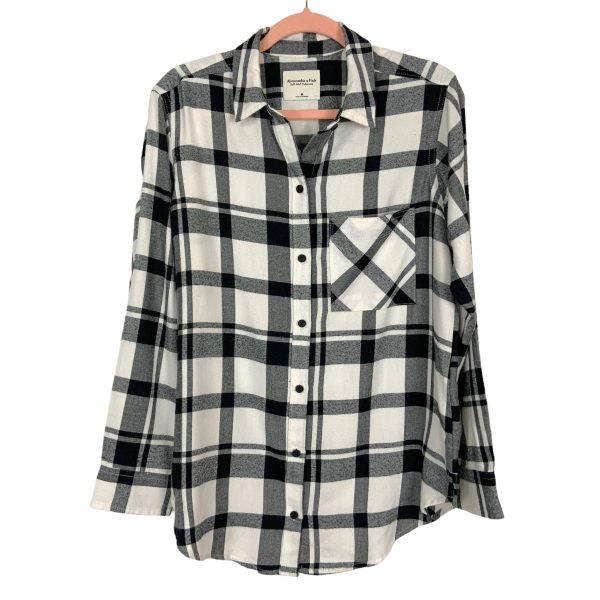 Abercrombie & Fitch Black White Plaid Button Up Flannel NWT- Size M Sale